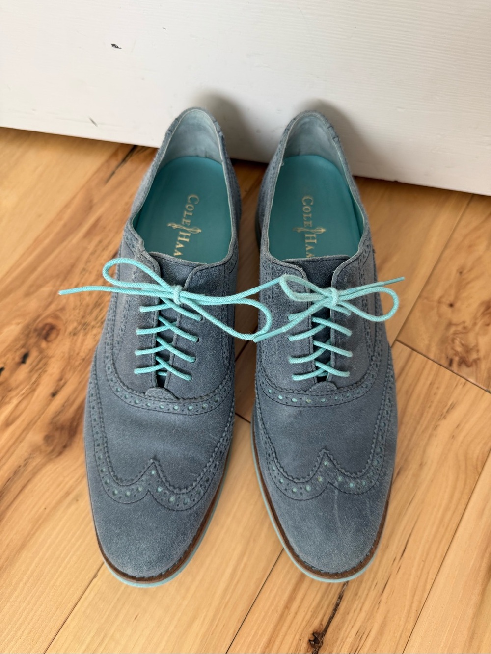 Cole Haan Blue Suede Wingtip Oxfords women’s size 10